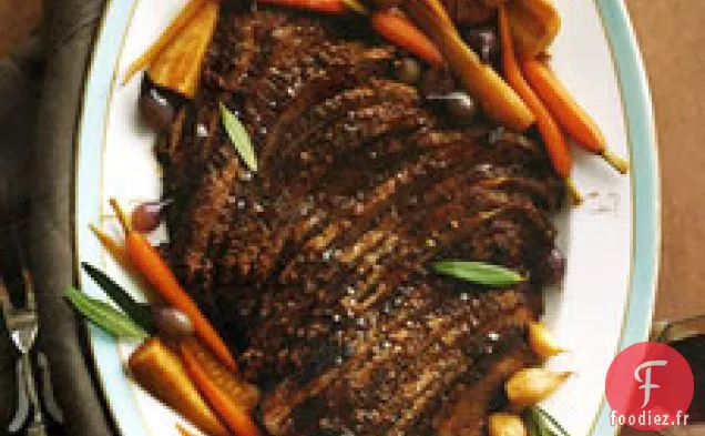 Poitrine Braisée Avec Carottes, Ail Et Panais