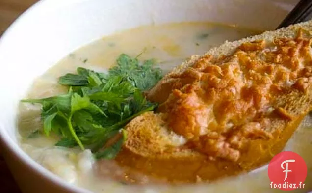 Soupe De Poireaux Et Pommes De Terre Avec Crostini Au Parmesan