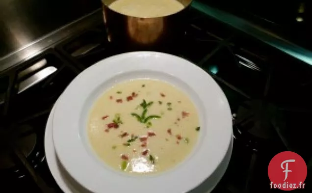 Soupe De Maïs Crémeuse Avec Morceaux De Bacon