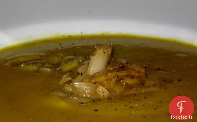 Soupe De Courge De Gland Au Curry Au Lait De Coco Et Braisée Au Gingembre