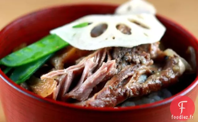 Côtes Levées Braisées à la Bière Japonaise et Racine de Lotus Marinée