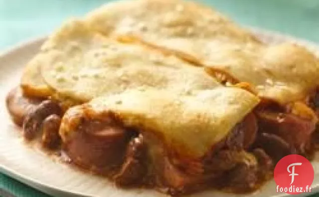 Casserole de croissant de chien au chili et au fromage