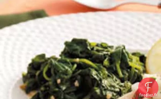Épinards à l'ail fanés