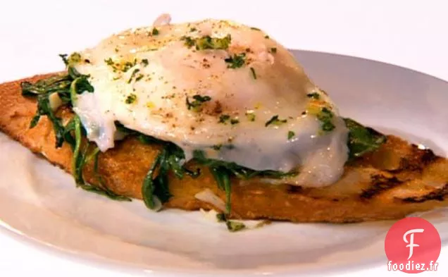 Mini défi : Bruschetta à l'œuf poché, à l'huile de truffe et à la roquette
