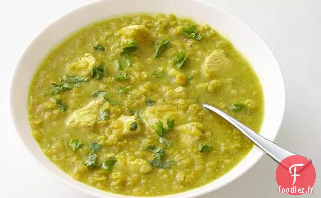 Soupe au poulet et au curry de lentilles