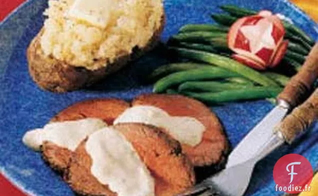 Filet mignon avec sauce crémeuse à l'ail