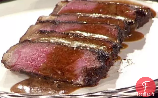 Steak new-yorkais en croûte de Java avec glaçage à la Stout