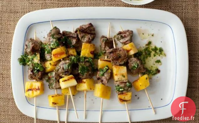 Pops de bœuf à la sauce à l'ananas et au persil