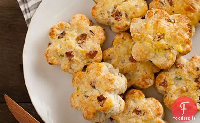 Scones De Bacon, Gruyère Et Oignons Verts