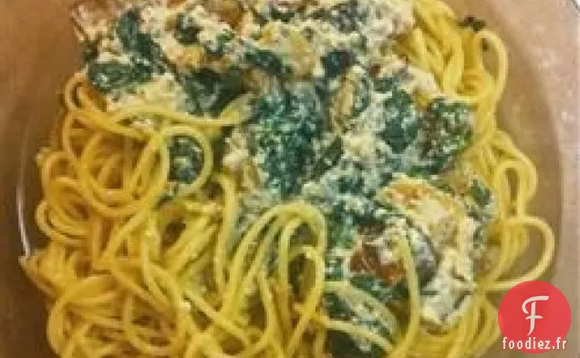 Fettuccine aux épinards, champignons et ricotta