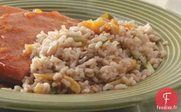 Plat de riz pilaf brun