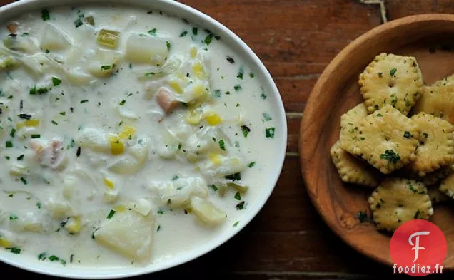 Chaudrée De Trois Oignons Avec Craquelins D'Huîtres Parsley