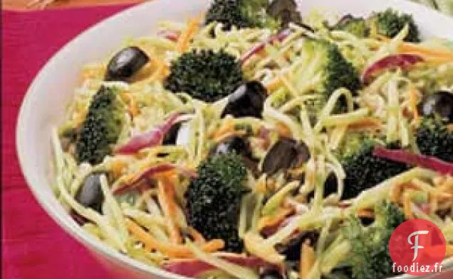 Salade de brocoli aux noisettes