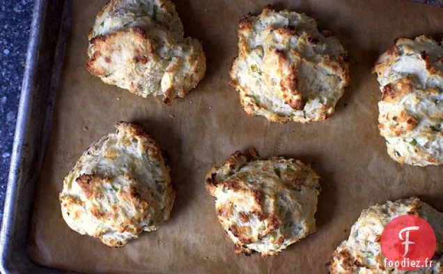 Biscuits aux Échalotes au Fromage Bleu