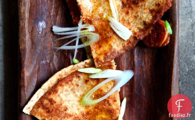 Quesadillas Au Chorizo Et Oignons Nouveaux