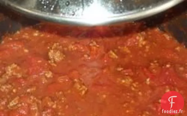 Chili simple mi-maison à faible teneur en glucides et sans haricots