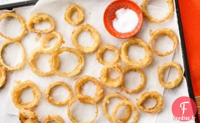 Rondelles d'oignon frites à la semoule de maïs