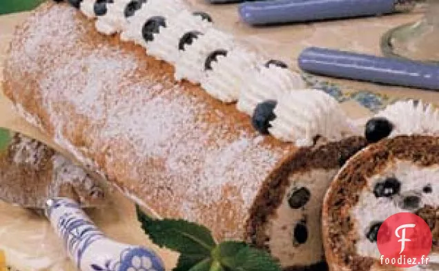 Rouleau de noix à la crème de myrtilles