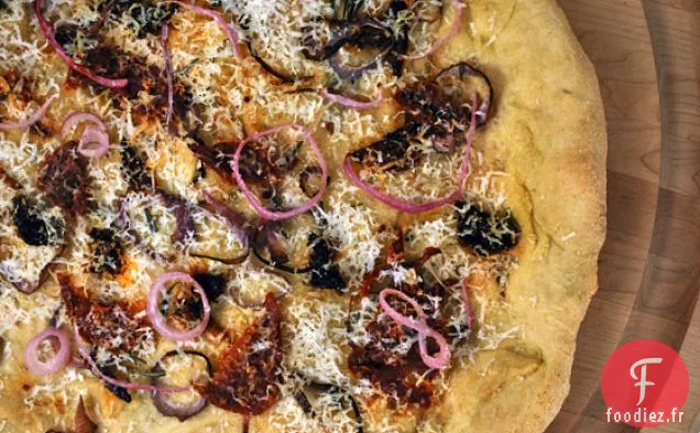 Focaccia Aux Oignons, Tomates Séchées Et Pecorino