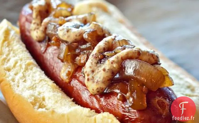 Saucisses Au Poivre Avec Bacon Fumé Et Marmelade D'Oignons Vidalia