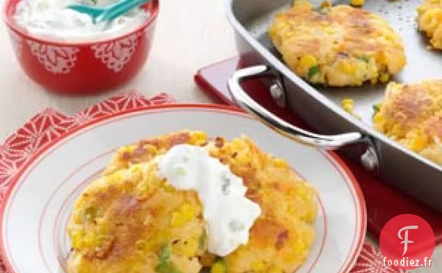 Galettes de pommes de terre garnies de cheddar et de maïs