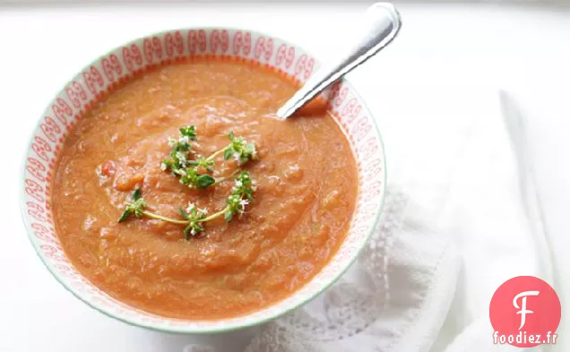 Soupe Savoureuse aux Tomates et à l'Oignon Vidalia