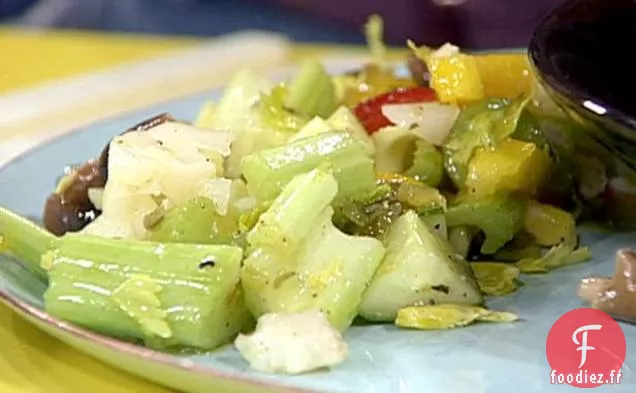 Salade de concombre et céleri