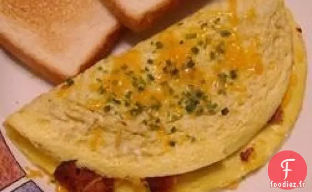 Omelette croustillante au bacon et à l'oignon doux