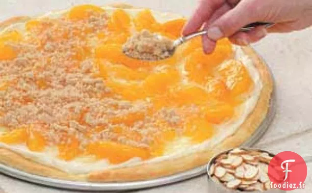 Pizza aux pêches et à la crème
