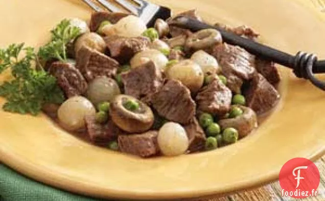 Ragoût de bœuf aux champignons et aux oignons