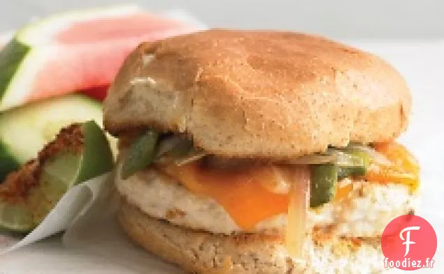 Burger De Poulet Avec Poblano Rôti Et Oignon