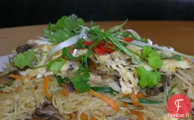 Nouilles frites aux crevettes à la thaïlandaise