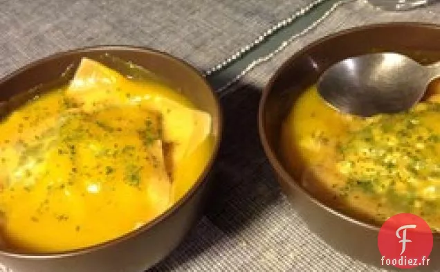 Soupe de courge musquée et raviolis aux épinards