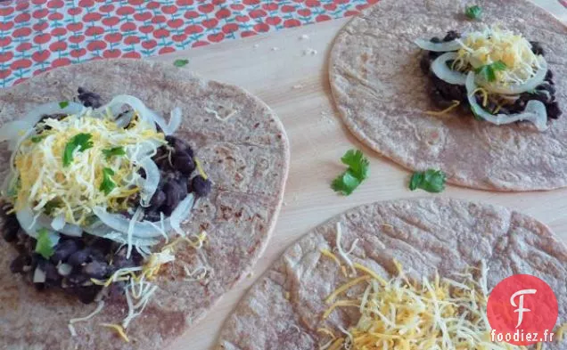 Burritos De Haricots Aux Oignons Marinés