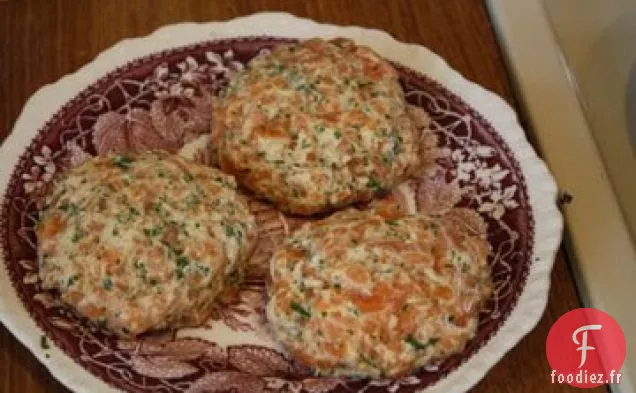 Hamburgers Au Saumon Asiatique Avec Oignons Verts Grillés