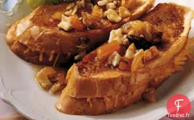 Pain perdu au cheddar et sirop de fruits secs