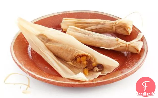 Tamales à l'ananas, aux pacanes et à la noix de coco et au rhum