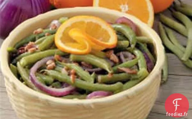 Haricots verts aux oignons et aux noisettes
