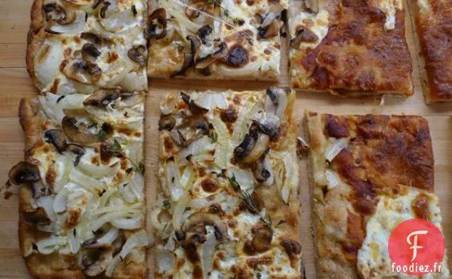 Pizza Aux Champignons Et Oignons Sur Croûte De Blé Entier (partiellement)