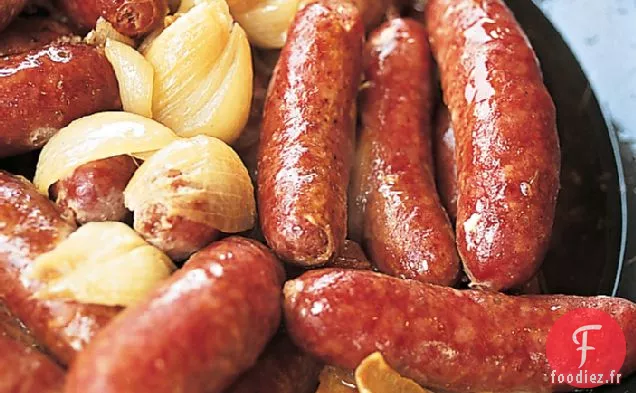 Saucisses Dorées et Échalotes au Vin Blanc