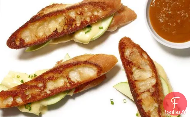 Grilled Cheese Camembert-Pomme Au Caramel Salé