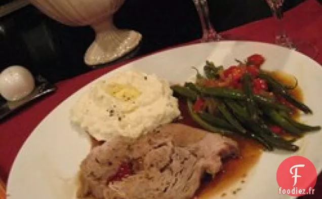 Rôti de porc mariné avec sauce aux groseilles