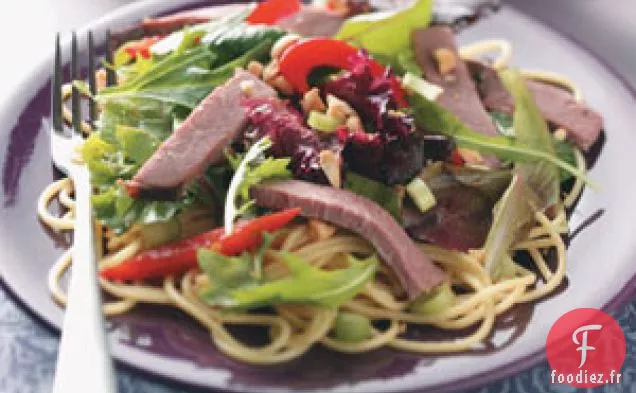 Salade de pâtes au bœuf thaï