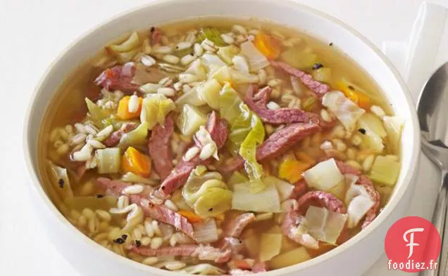 Soupe au corned-beef et au chou