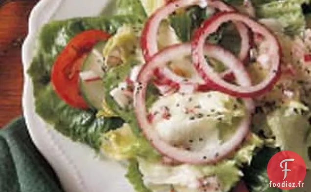 Salade verte avec vinaigrette aux graines de pavot