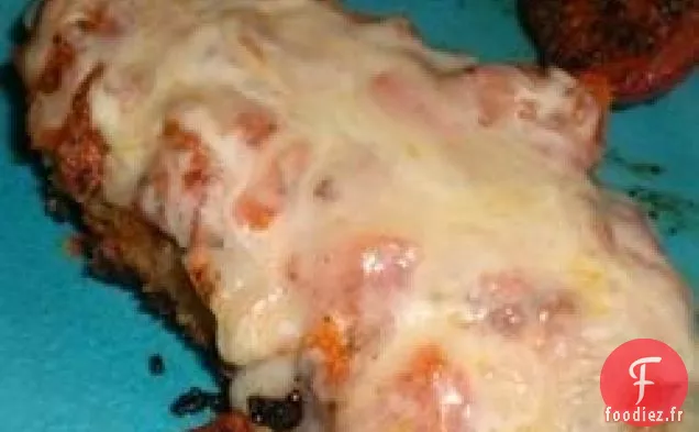 Poulet italien croustillant garni de mozzarella