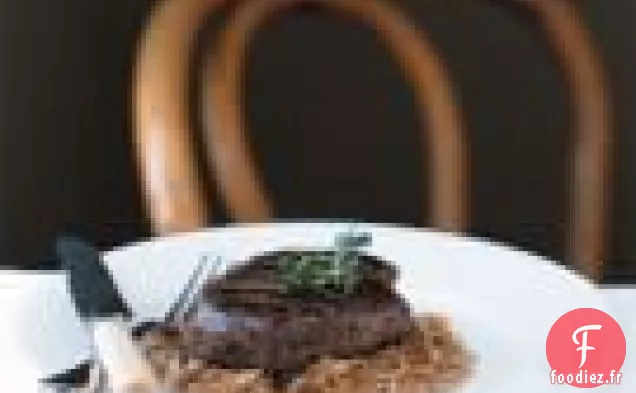 Filets De Bœuf Grillés Aux Échalotes Caramélisées