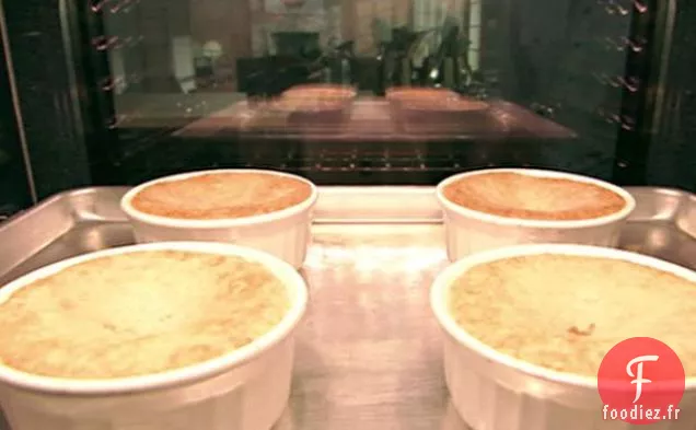 Gâteau renversé individuel aux pêches