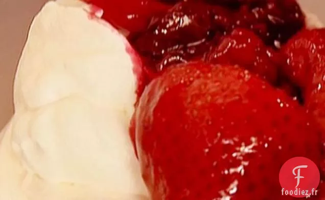 Meringues Chantilly aux Baies Rôties