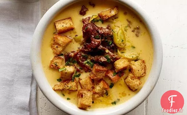 Soupe au steak au fromage